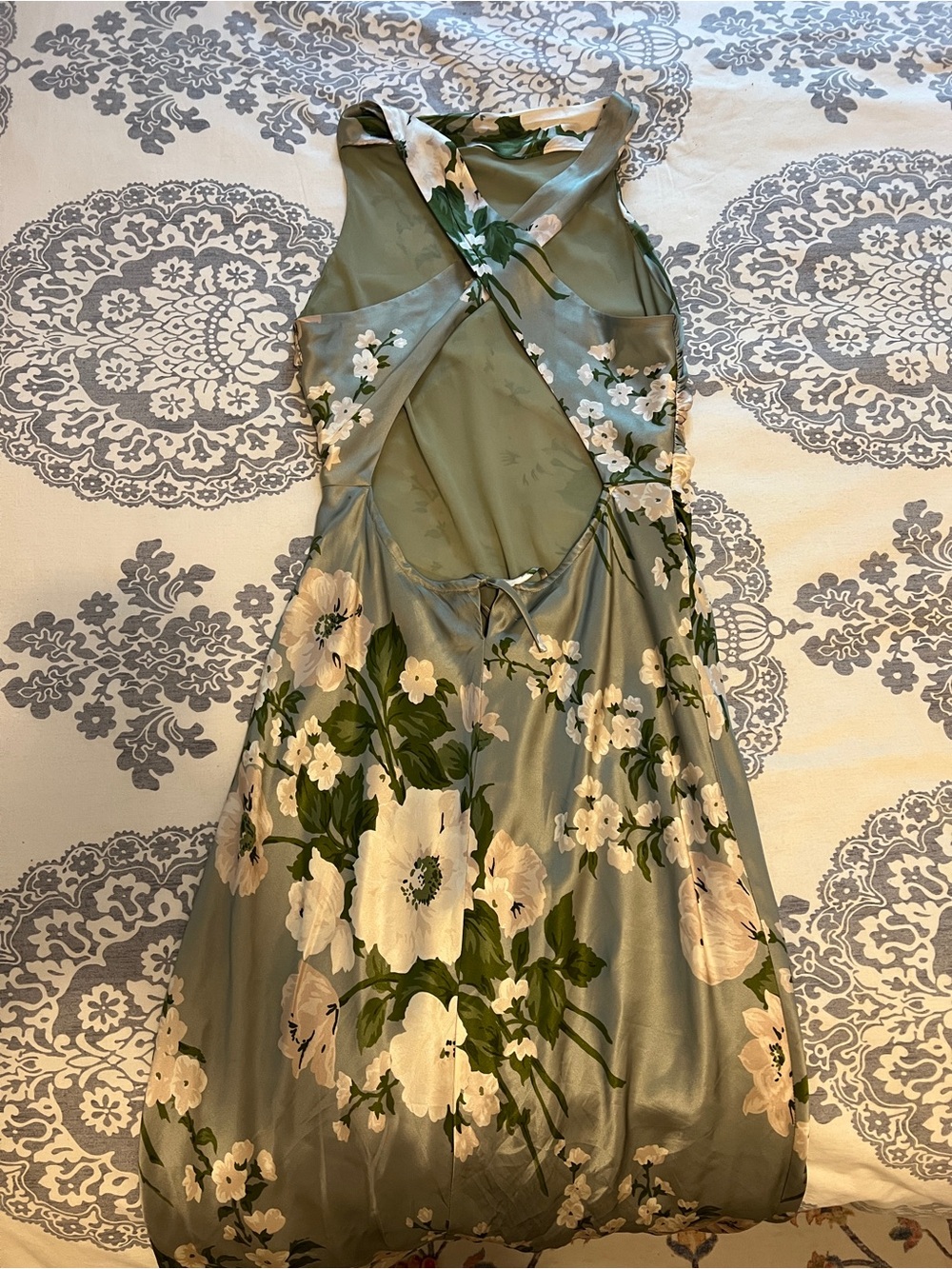 Reformation Anaiis Sage Green Floral Satin Cowl Maxi Dress in Tarragon - Picture 4 of 7